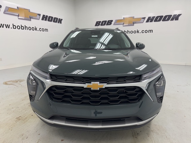 new 2026 Chevrolet Trax car, priced at $25,885