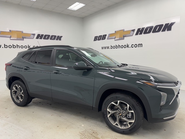 new 2026 Chevrolet Trax car, priced at $25,885