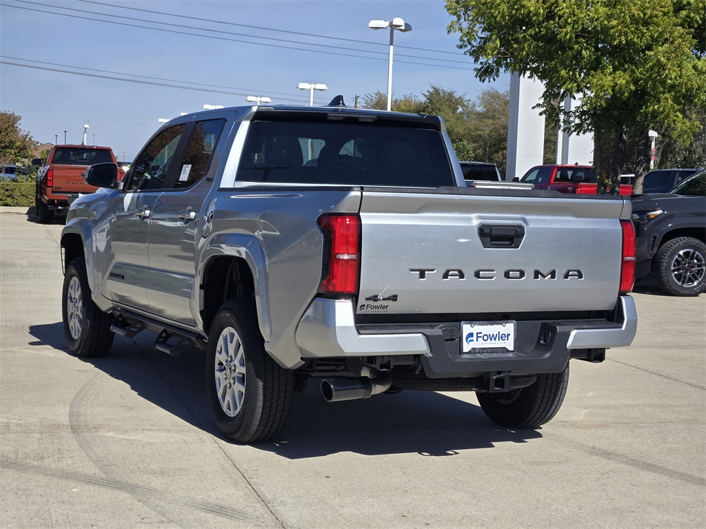 2025 Toyota Tacoma SR5 Double Cab photo 3