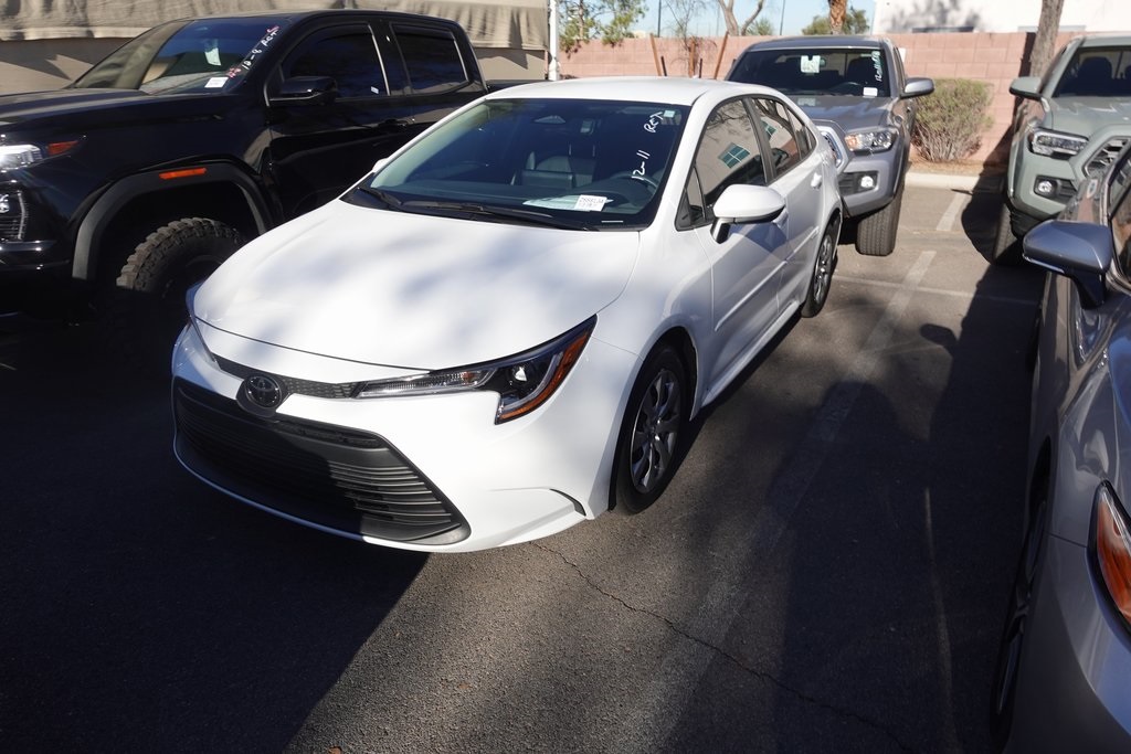 2026 Toyota Corolla LE's photo