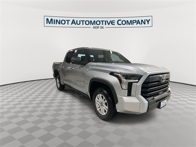 2026 Toyota Tundra SR5 CrewMax photo 2