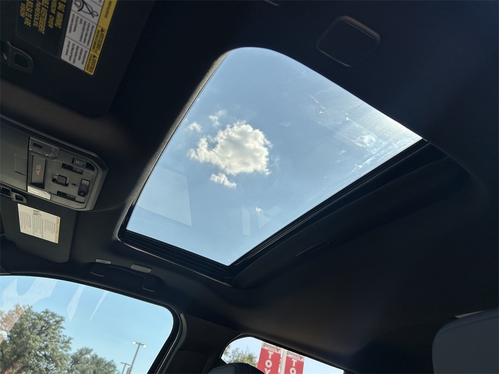 2025 Toyota Tacoma Limited Double Cab photo 10