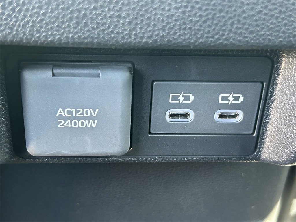 2025 Toyota Tacoma Limited Double Cab photo 12