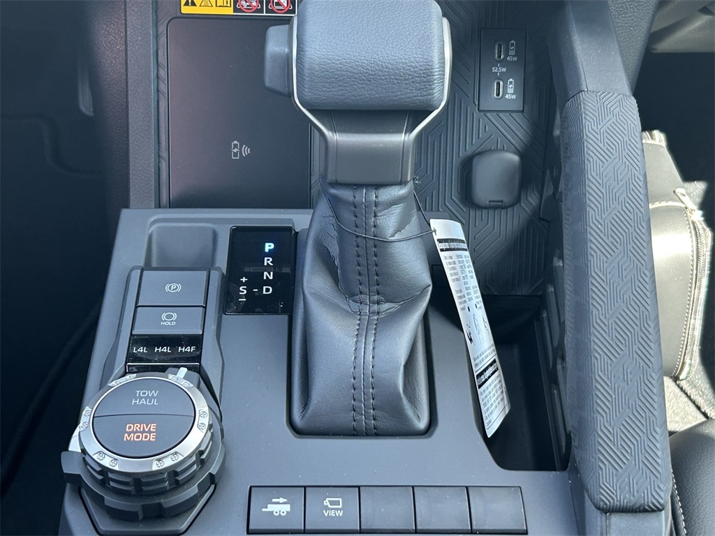 2025 Toyota Tacoma Limited Double Cab photo 13