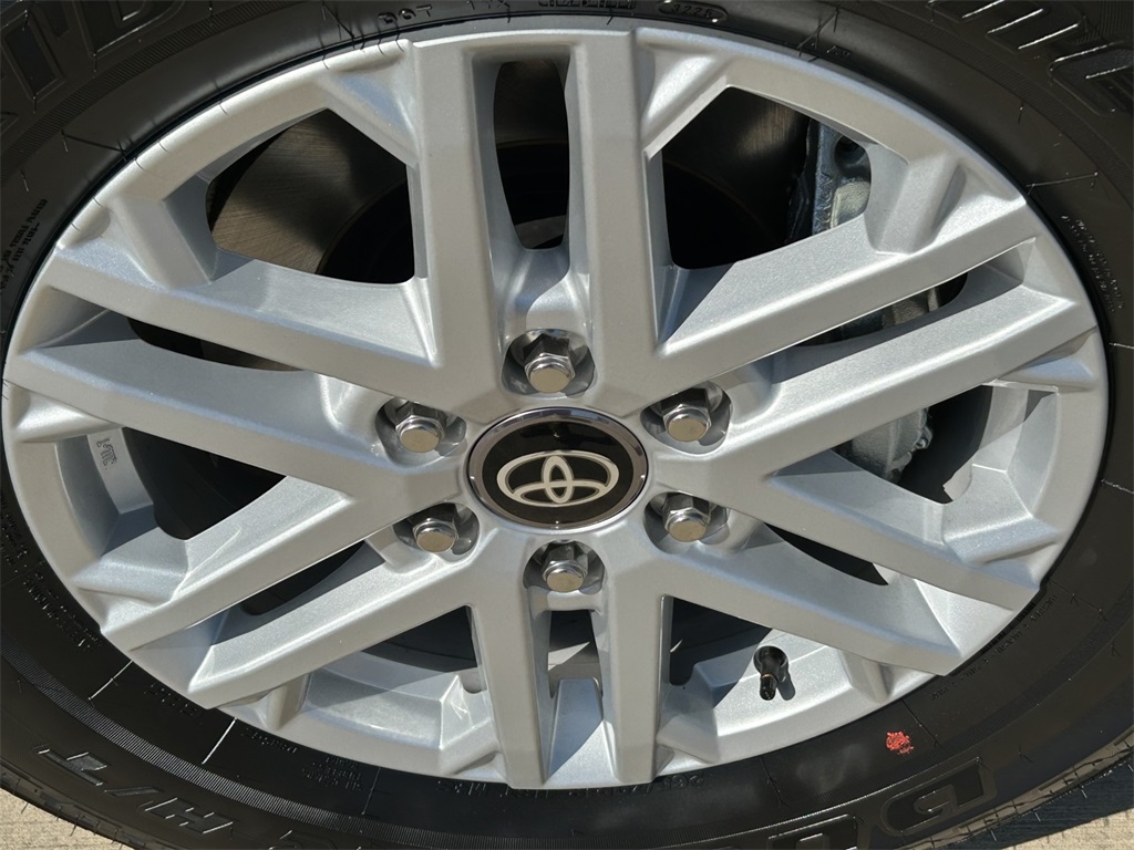 2026 Toyota Tundra SR5 photo 9