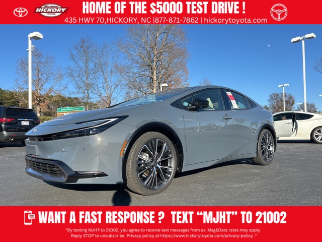 2026 Toyota Prius XLE's photo