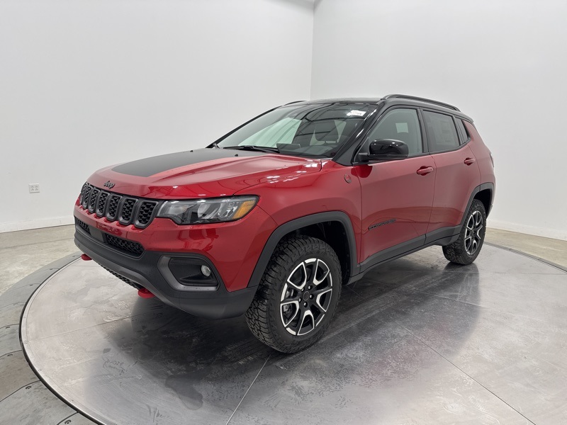 2026 Jeep Compass Trailhawk photo 3