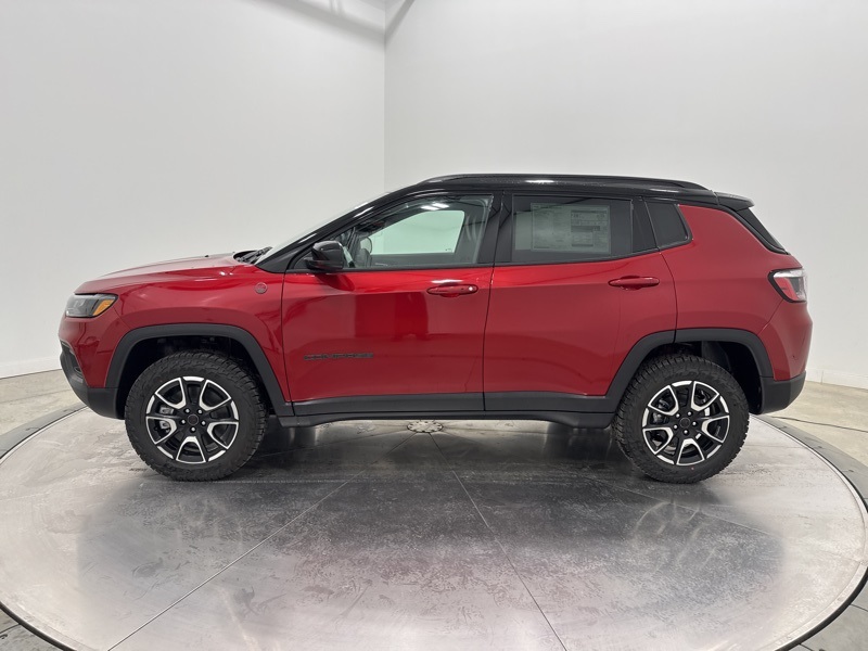 2026 Jeep Compass Trailhawk photo 4