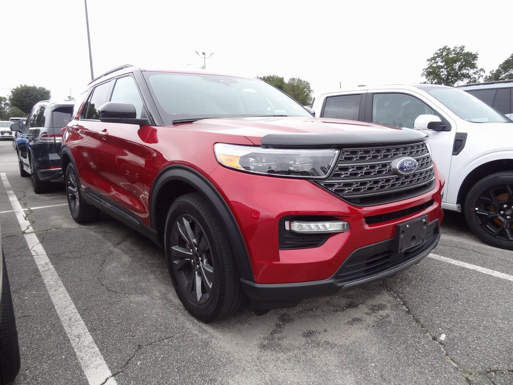 2022 Ford Explorer XLT's photo