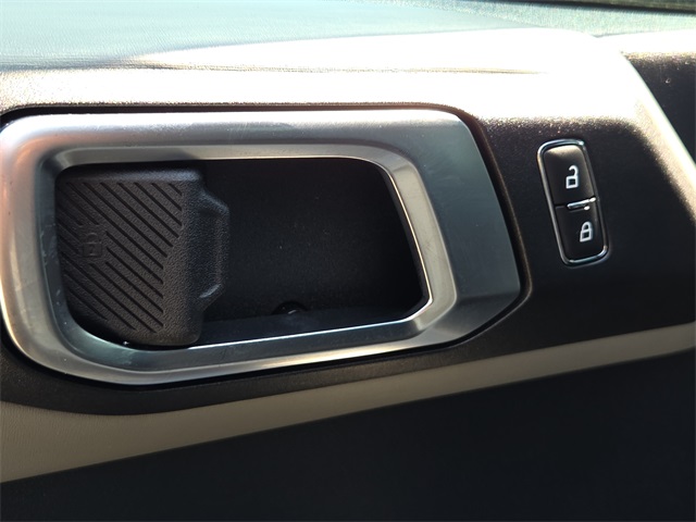 2023 Ford Bronco Badlands photo 17