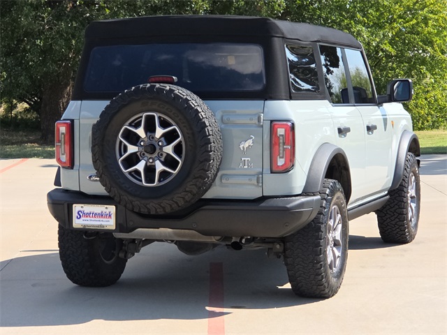 2023 Ford Bronco Badlands photo 8