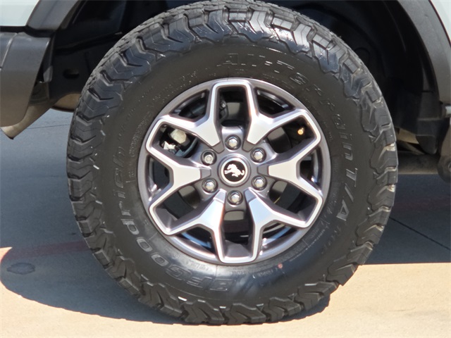 2023 Ford Bronco Badlands photo 9
