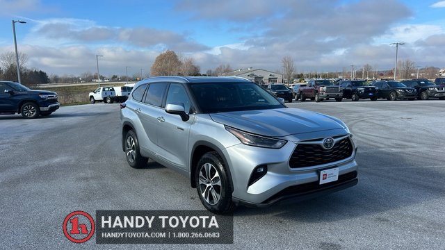2021 Toyota Highlander XLE's photo