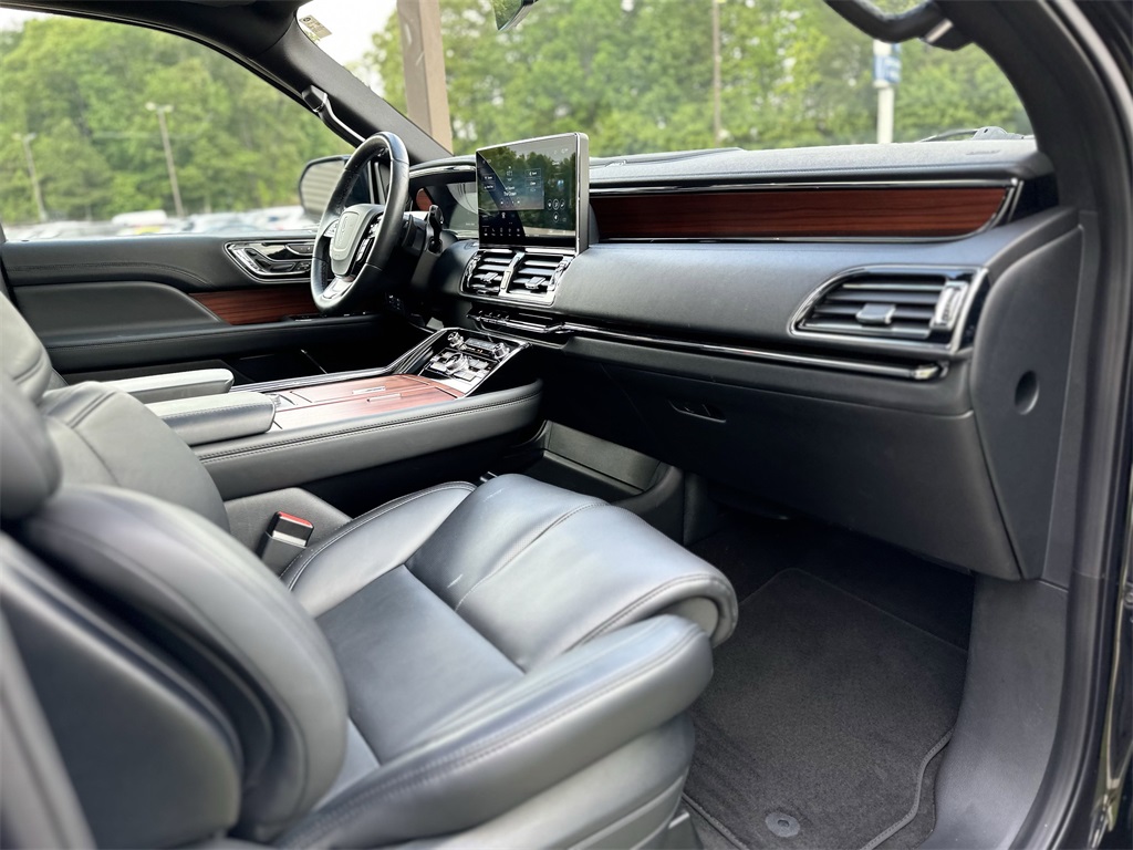 Used 2024 Lincoln Navigator SUV