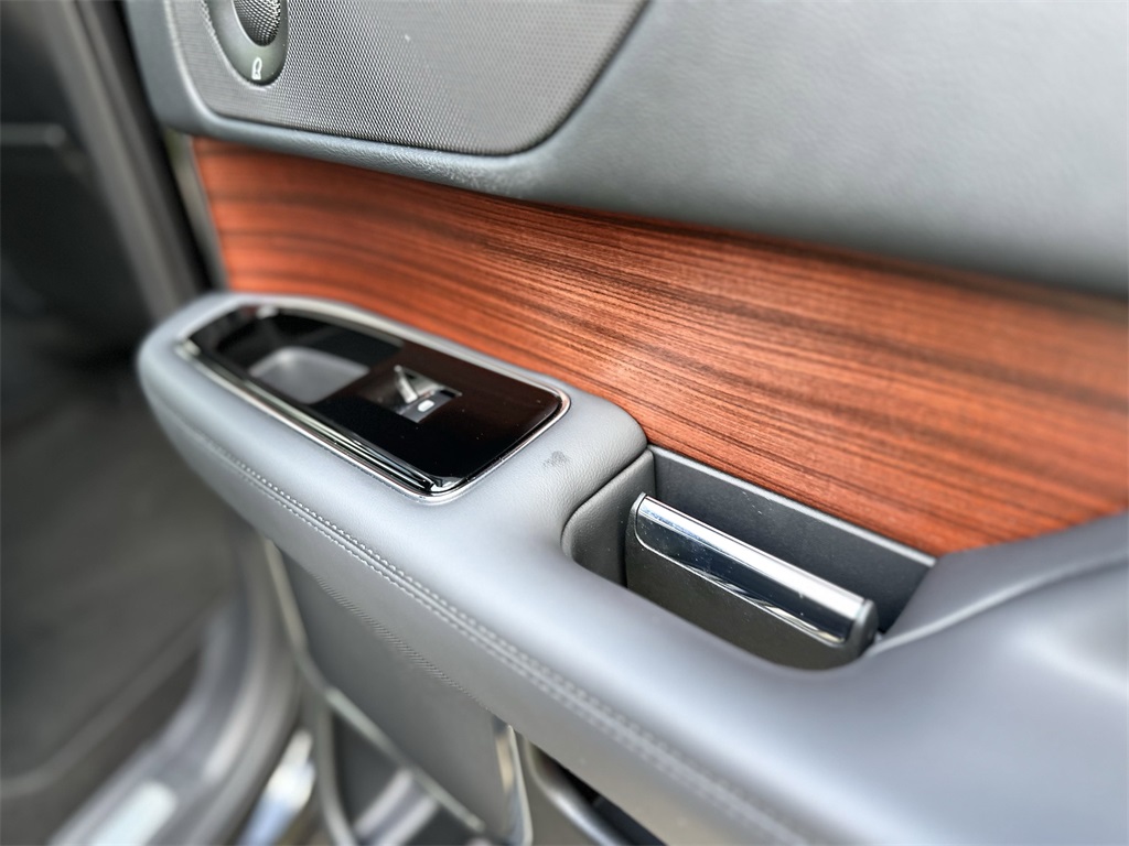 Used 2024 Lincoln Navigator SUV