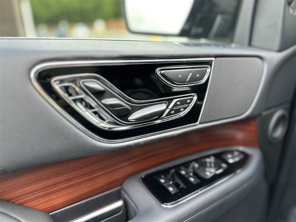 Used 2024 Lincoln Navigator SUV