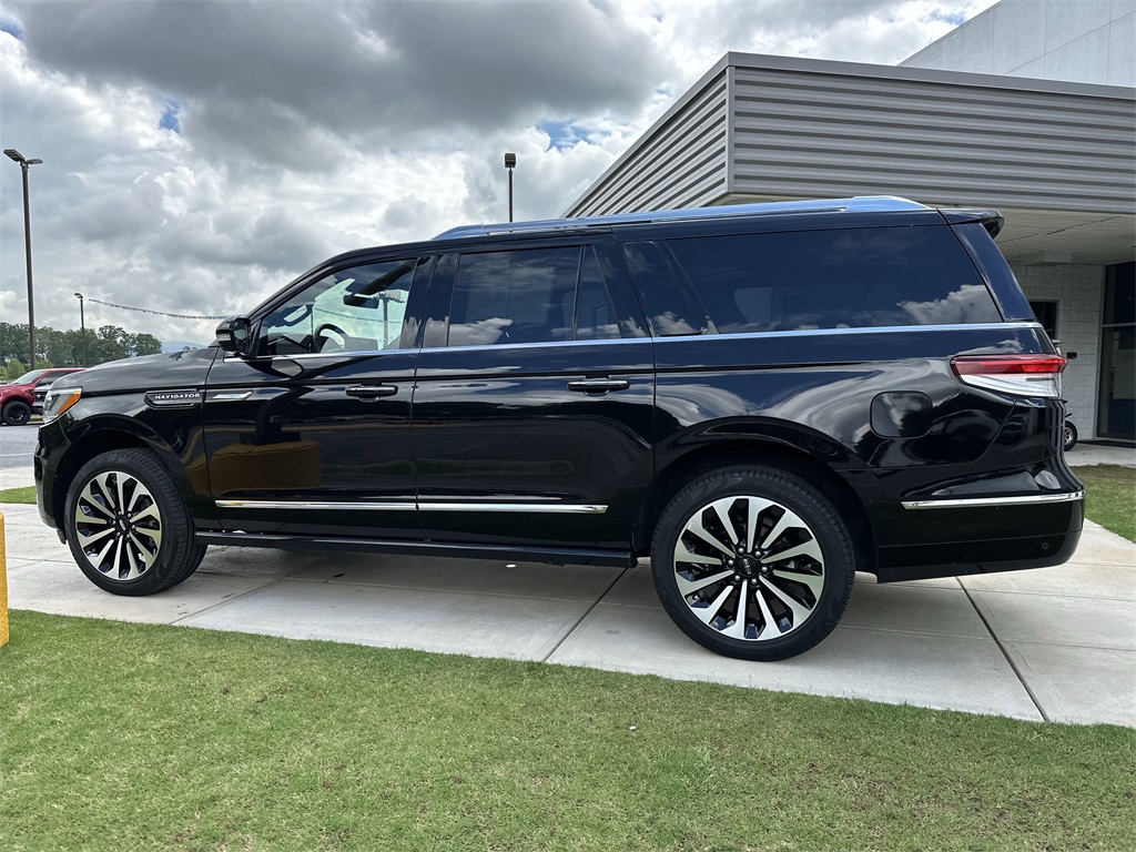 Used 2024 Lincoln Navigator SUV