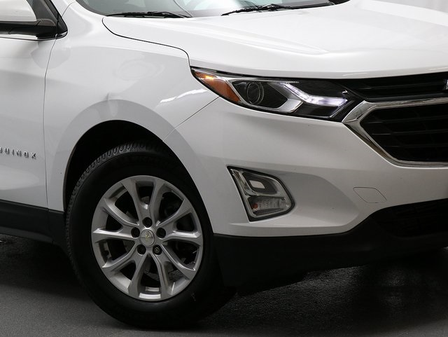 2019 Chevrolet Equinox LT photo 3