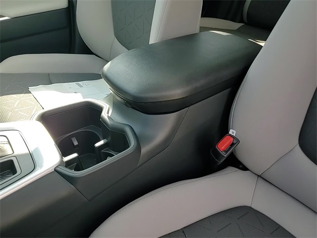 2025 Toyota RAV4 XLE photo 18
