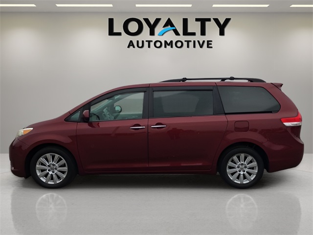 Used 2012 Toyota Sienna XLE with VIN 5TDDK3DC8CS044458 for sale in Chester, VA