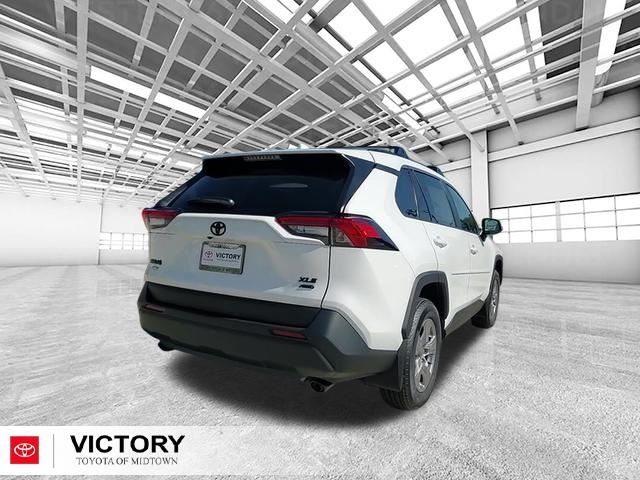 2025 Toyota RAV4 XLE photo 2