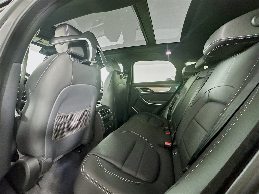 F-PACE P250 R-Dynamic S
