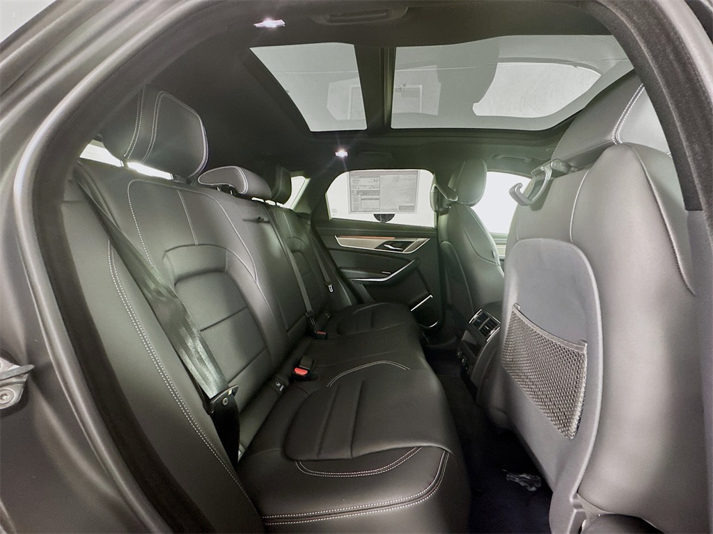 F-PACE P250 R-Dynamic S