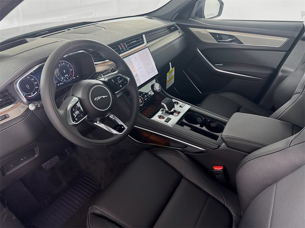 F-PACE P250 R-Dynamic S