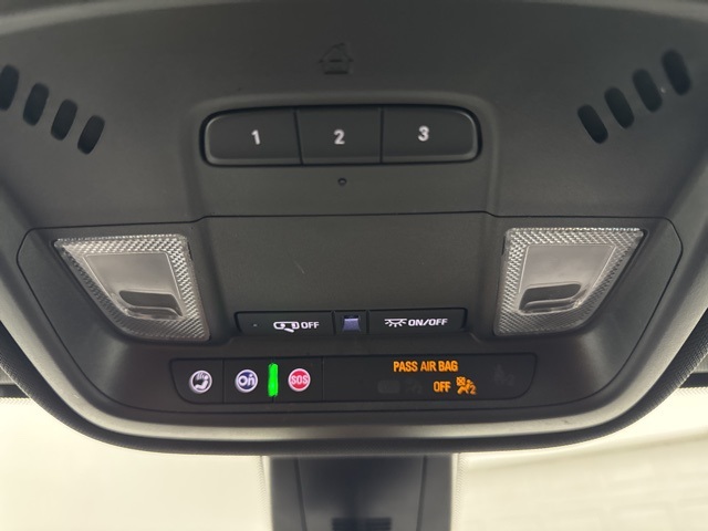 used 2022 Chevrolet Traverse car, priced at $22,988