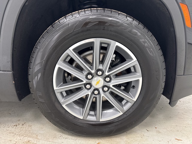 used 2022 Chevrolet Traverse car, priced at $22,988