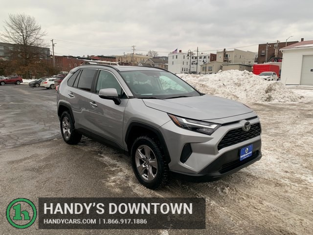 2023 Toyota RAV4 XLE's photo