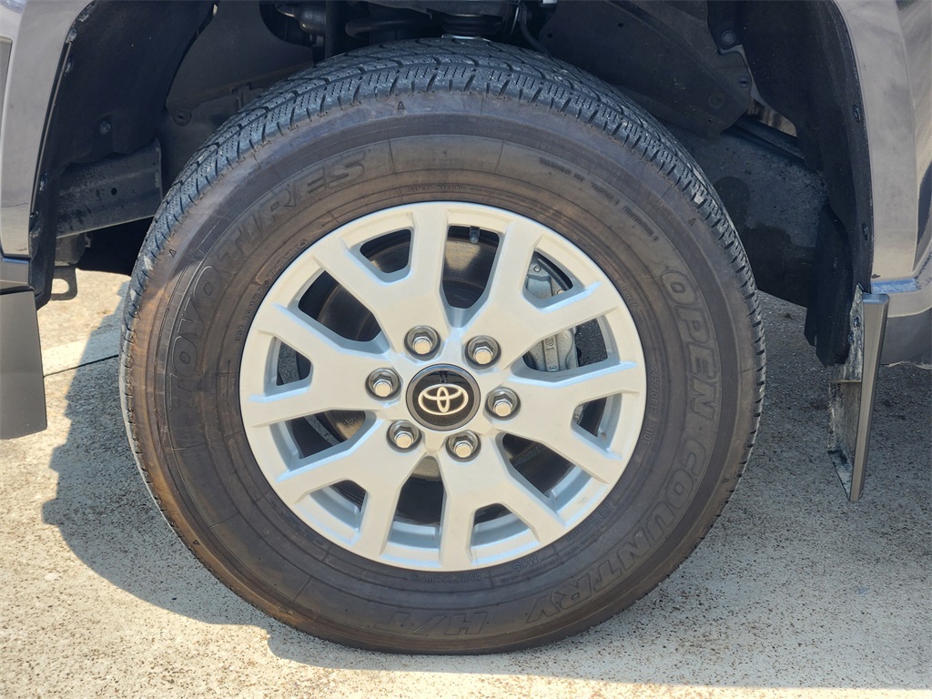 2024 Toyota Tacoma SR5 photo 10