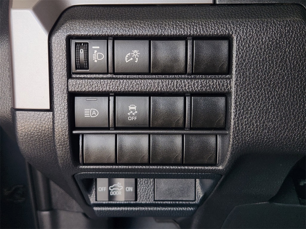 2024 Toyota Tacoma SR5 photo 19