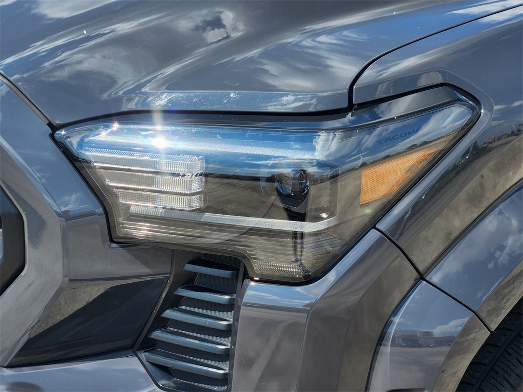 2024 Toyota Tacoma SR5 photo 9