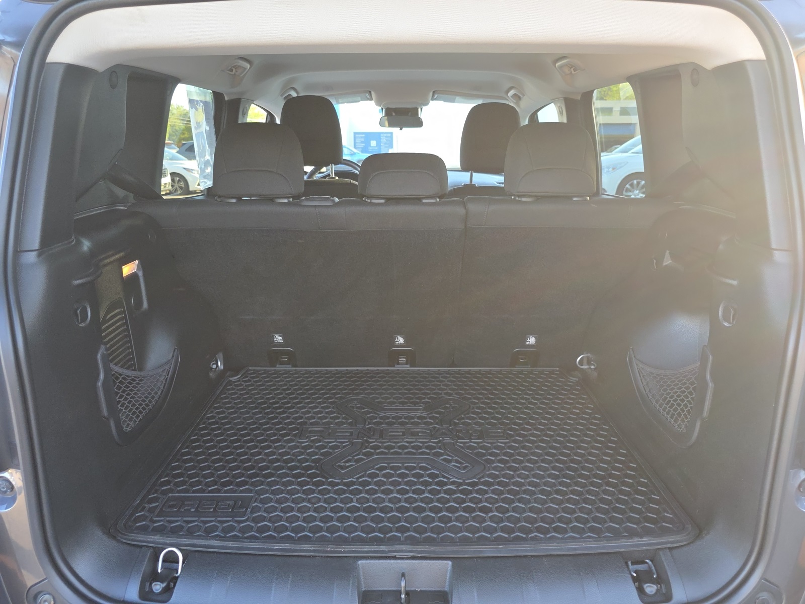 2018 Jeep Renegade Latitude North Edition photo 24