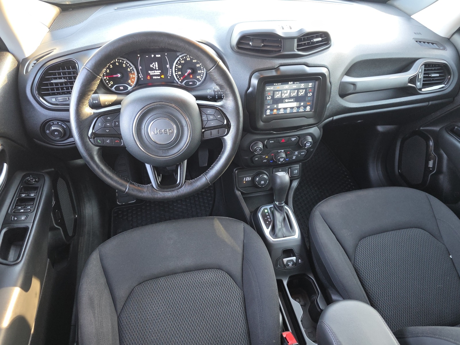 2018 Jeep Renegade Latitude North Edition photo 2