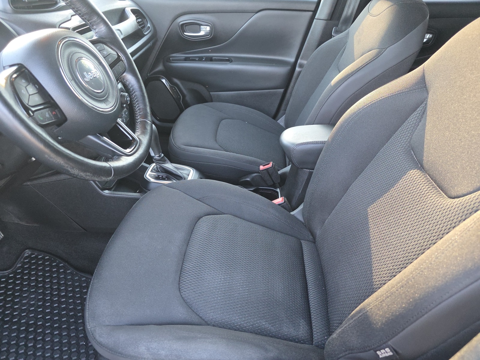 2018 Jeep Renegade Latitude North Edition photo 27