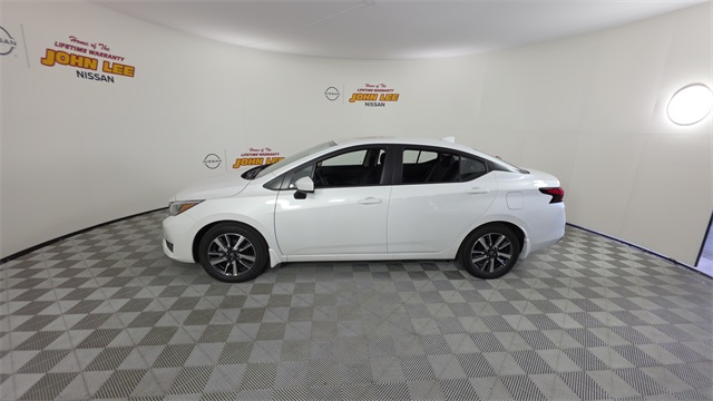 2025 Aspen White Tricoat Nissan Versa 1.6 SV FWD Sedan