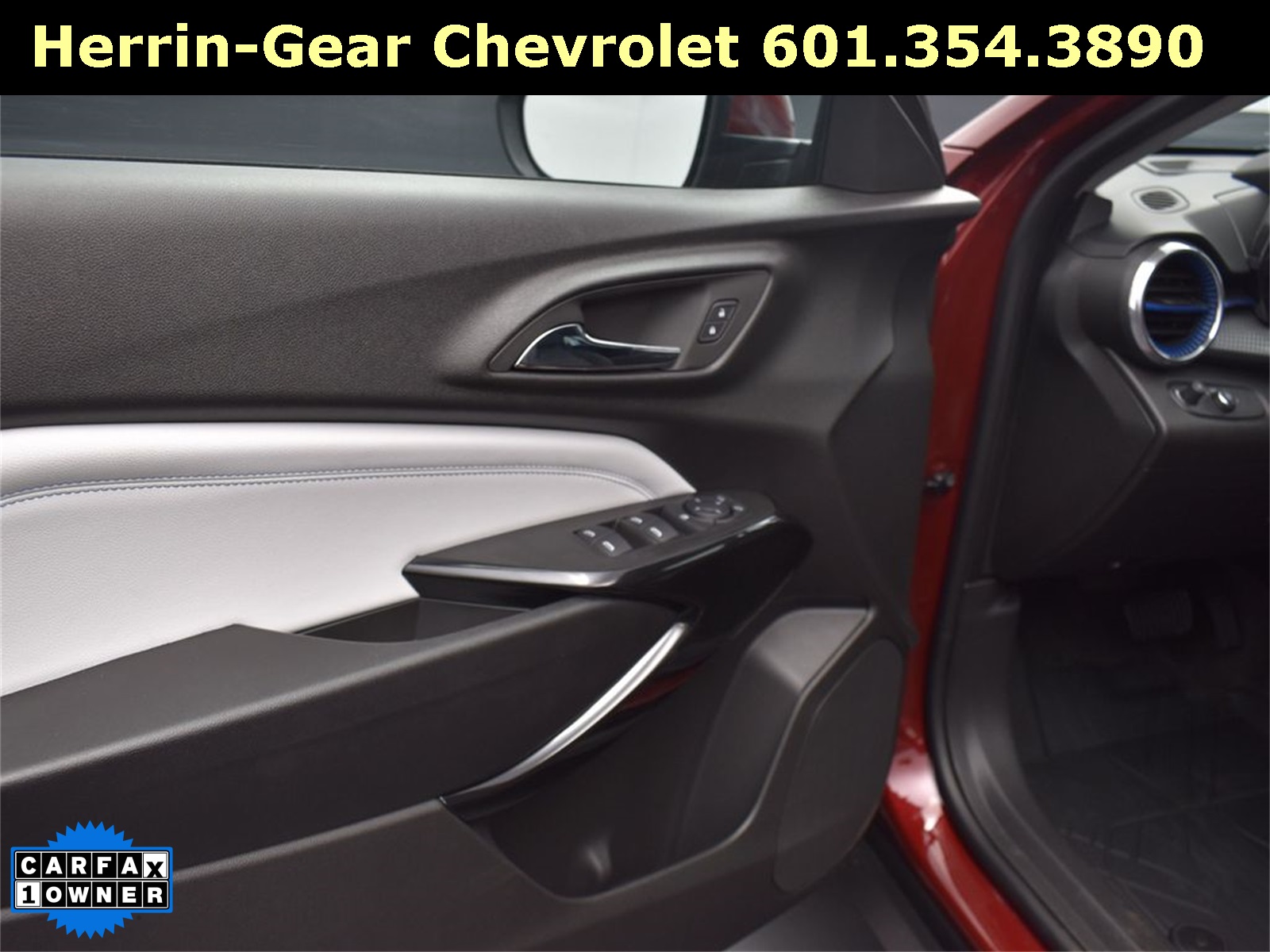 2025 Crimson Metallic Chevrolet Trax LT FWD SUV