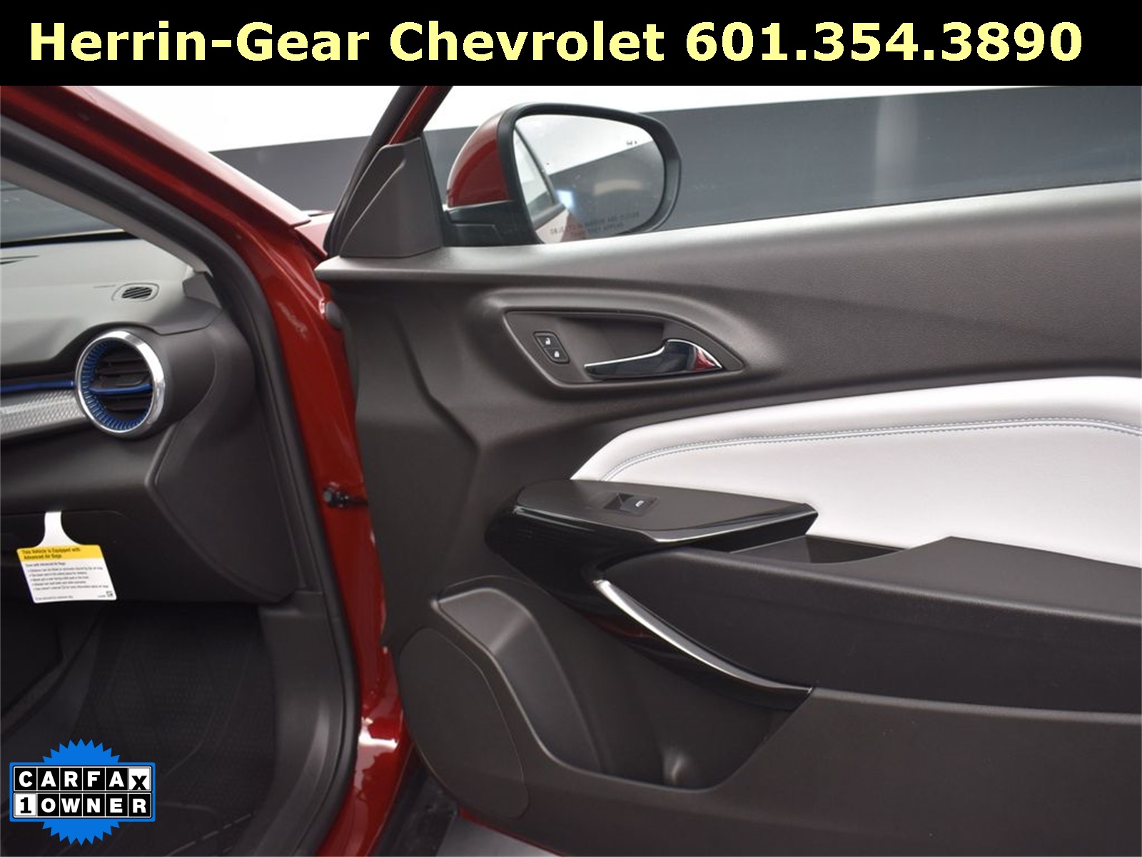 2025 Crimson Metallic Chevrolet Trax LT FWD SUV