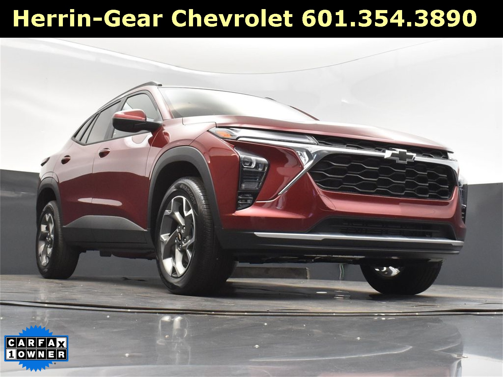 2025 Crimson Metallic Chevrolet Trax LT FWD SUV