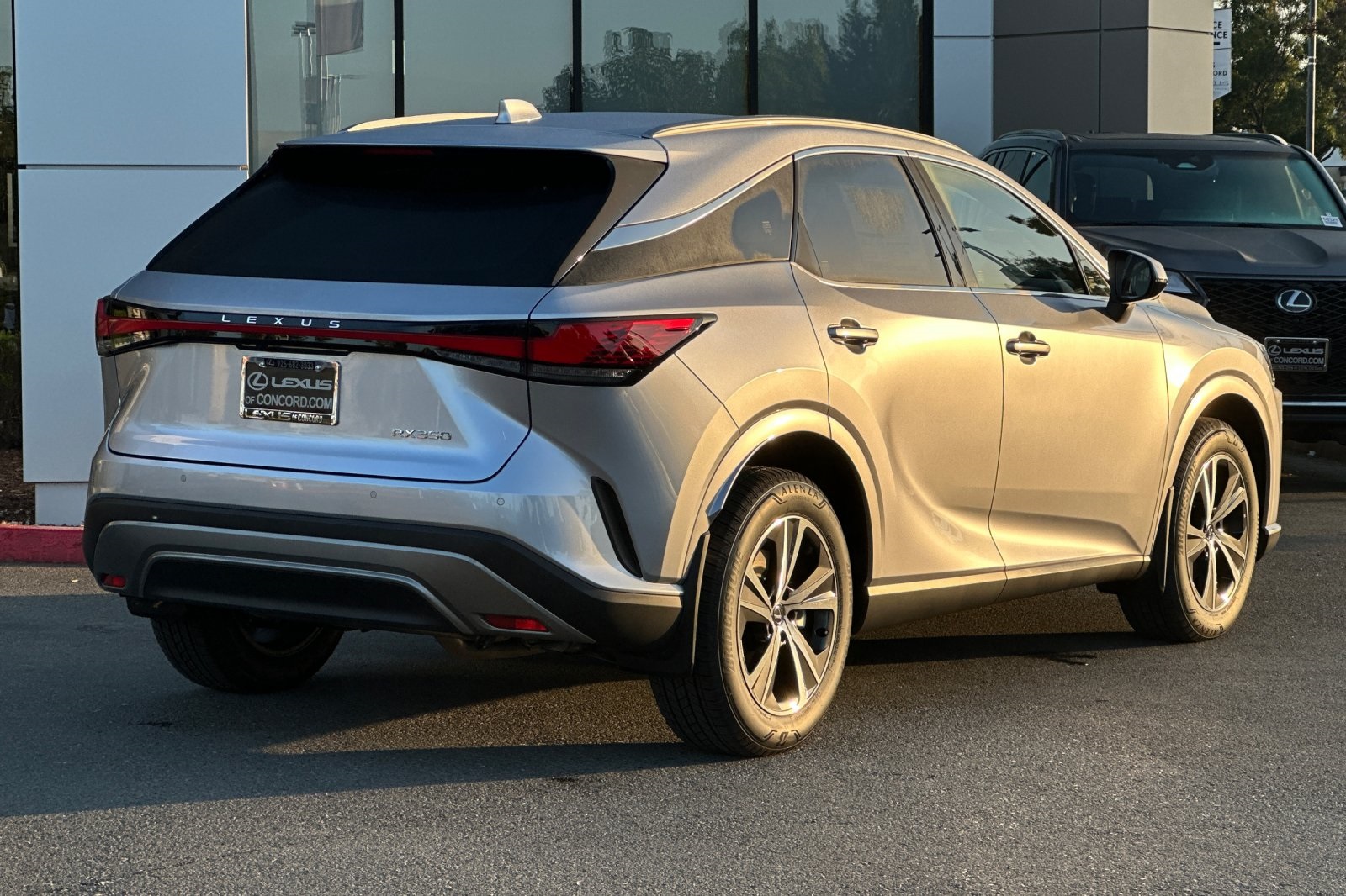 2025 Lexus RX 350 Premium photo 4