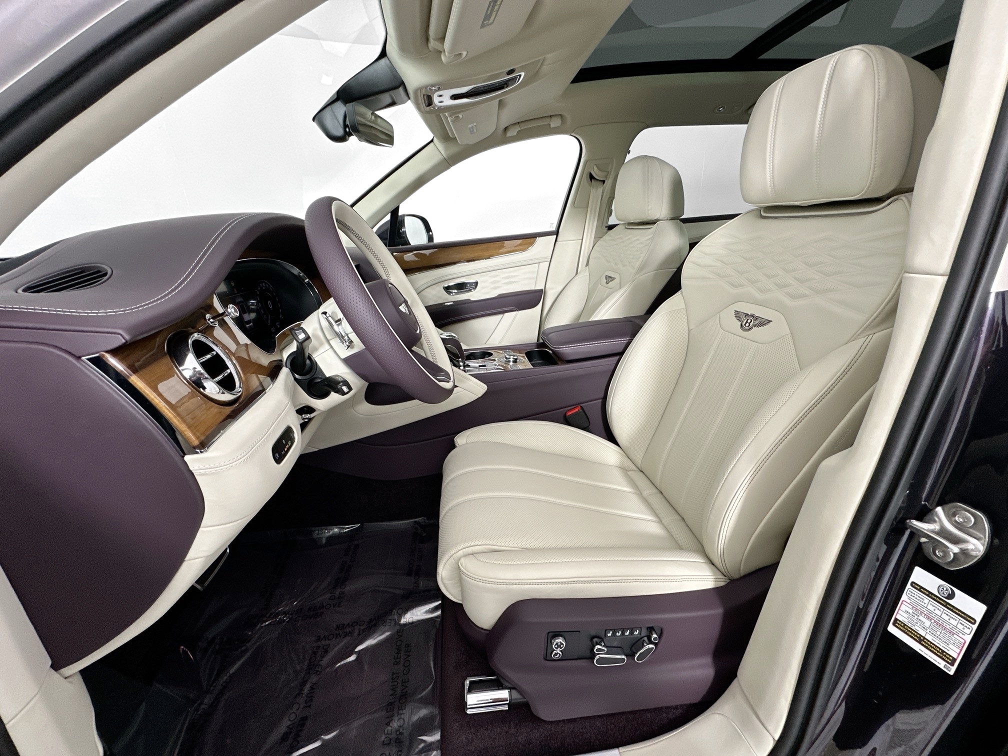 new 2025 Bentley Bentayga EWB car