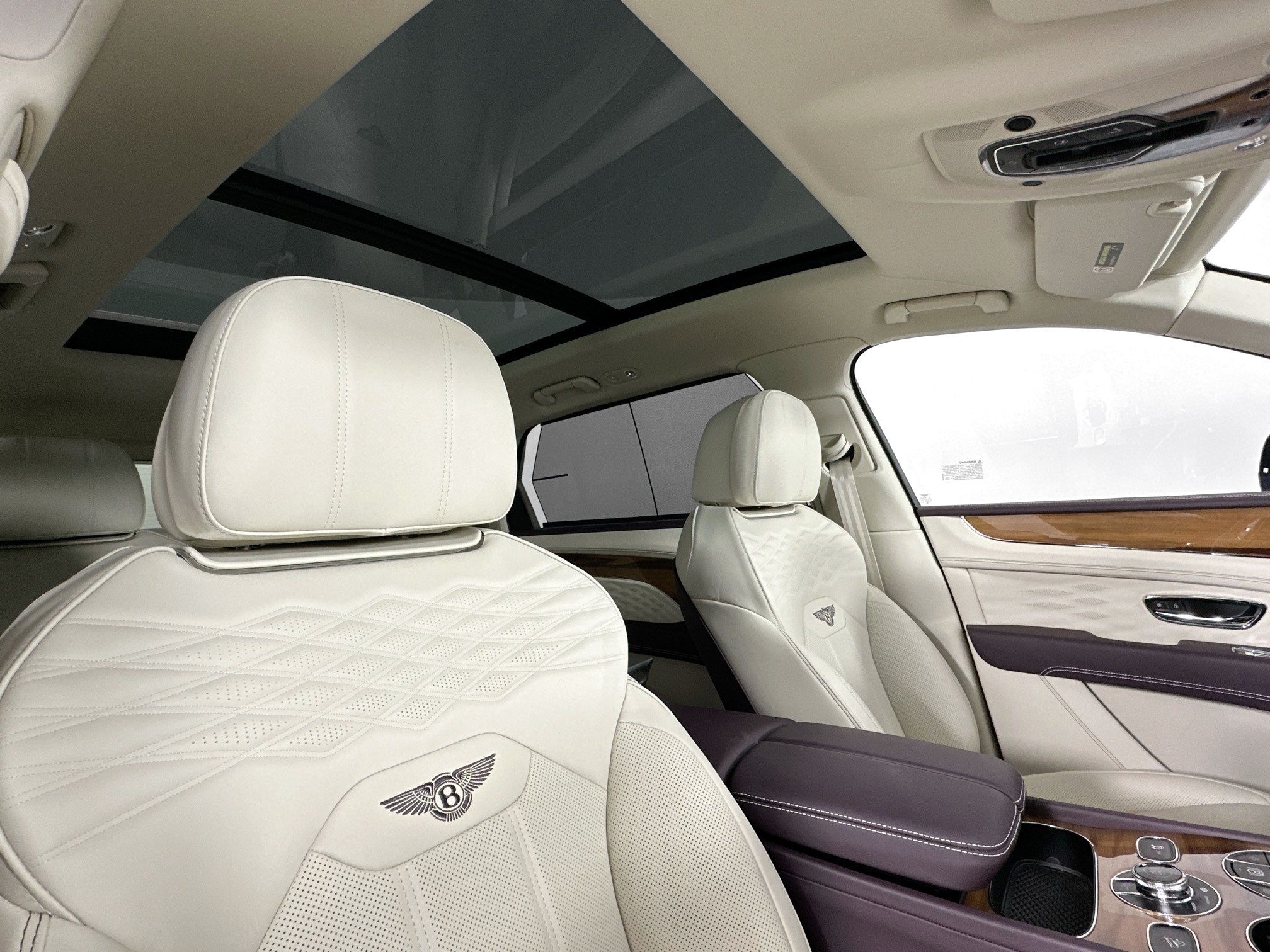 new 2025 Bentley Bentayga EWB car