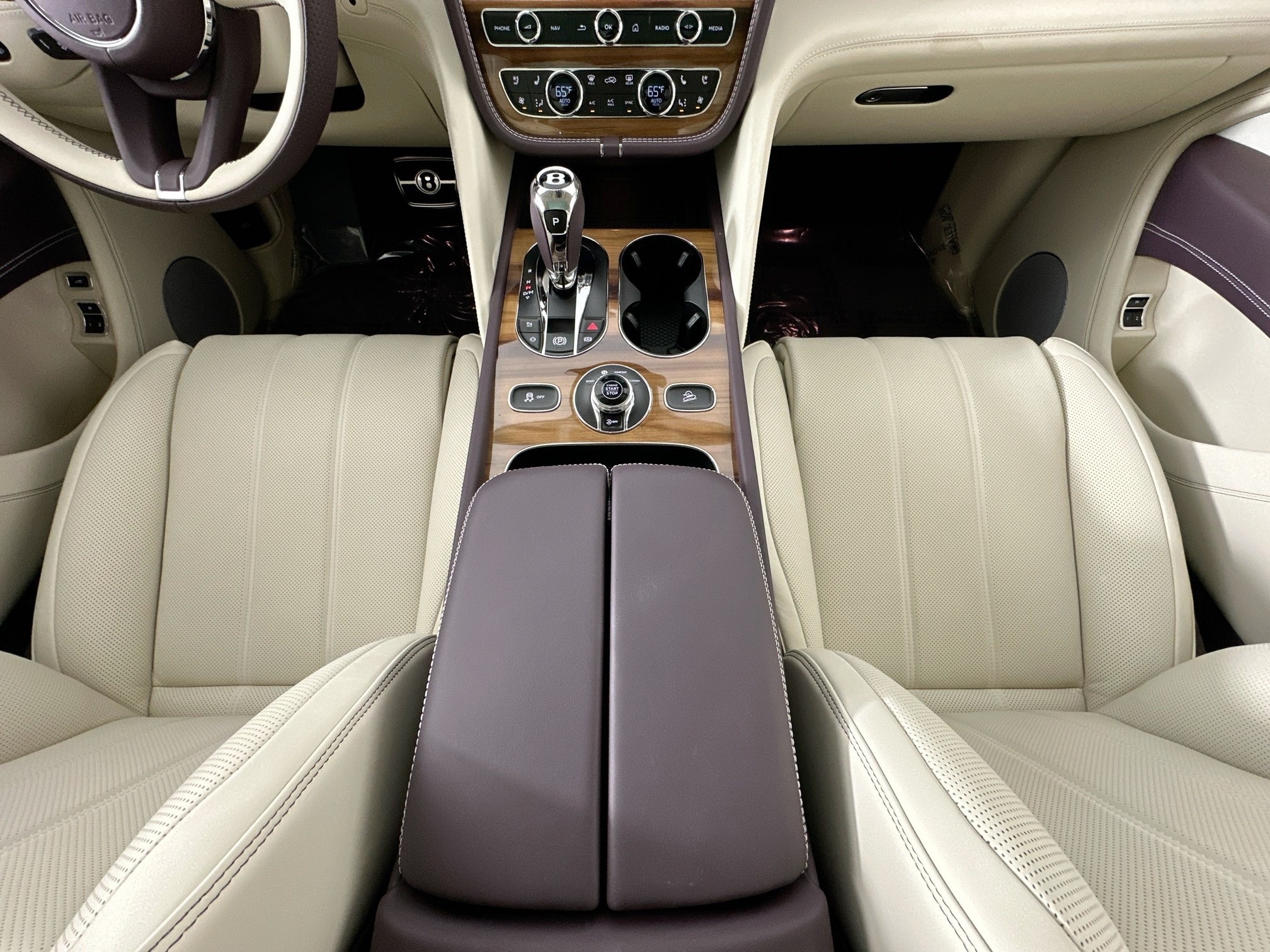 new 2025 Bentley Bentayga EWB car