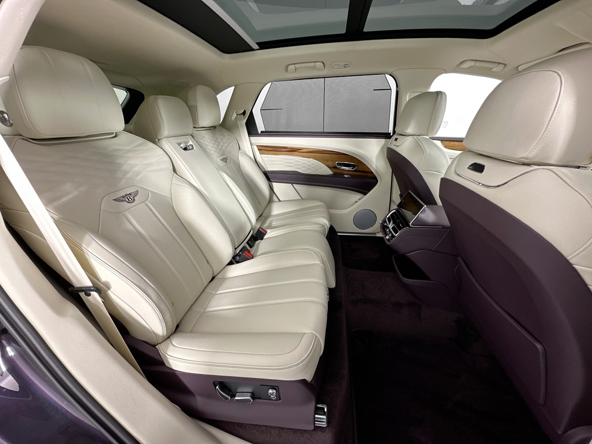 new 2025 Bentley Bentayga EWB car