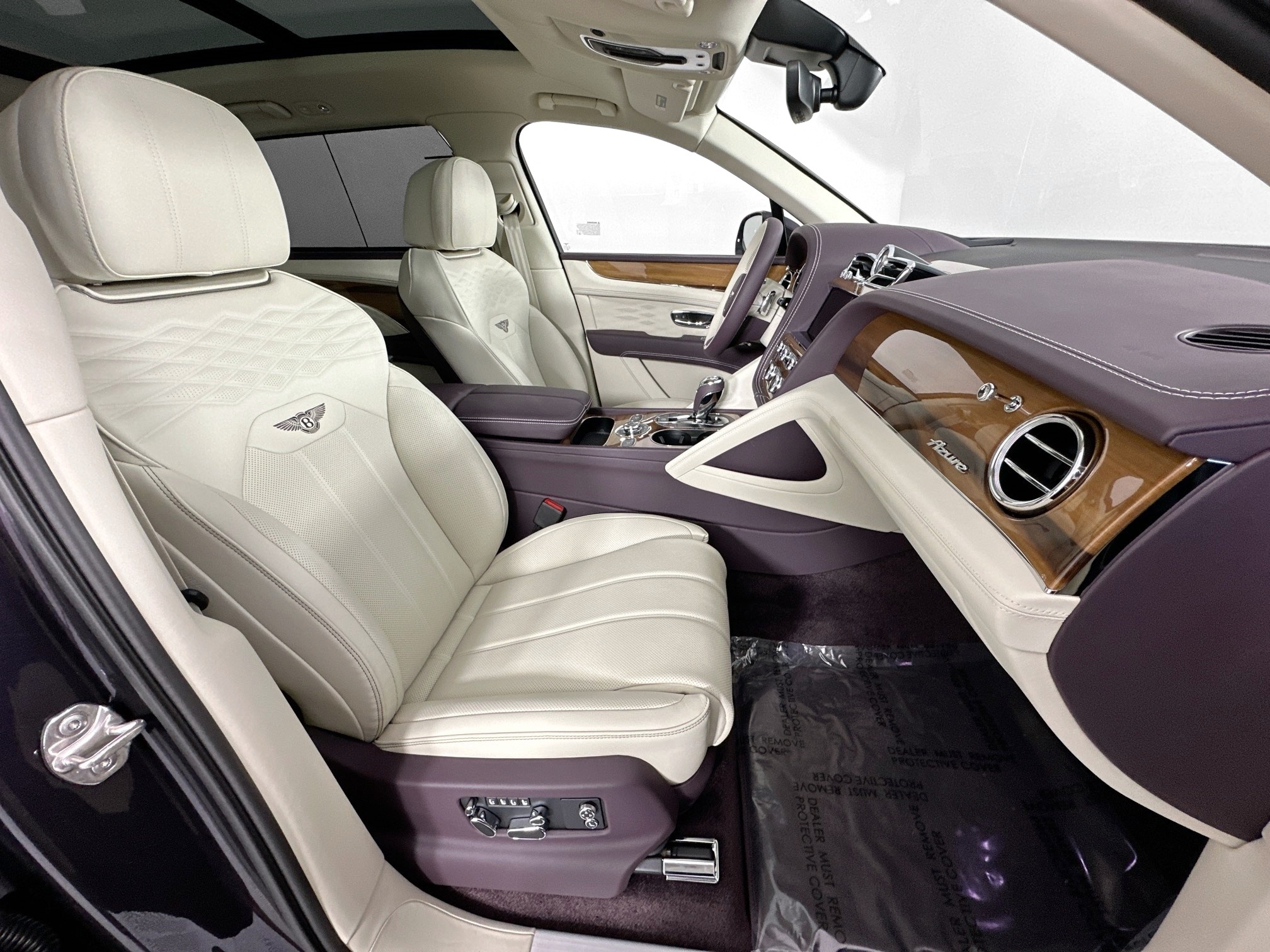 new 2025 Bentley Bentayga EWB car