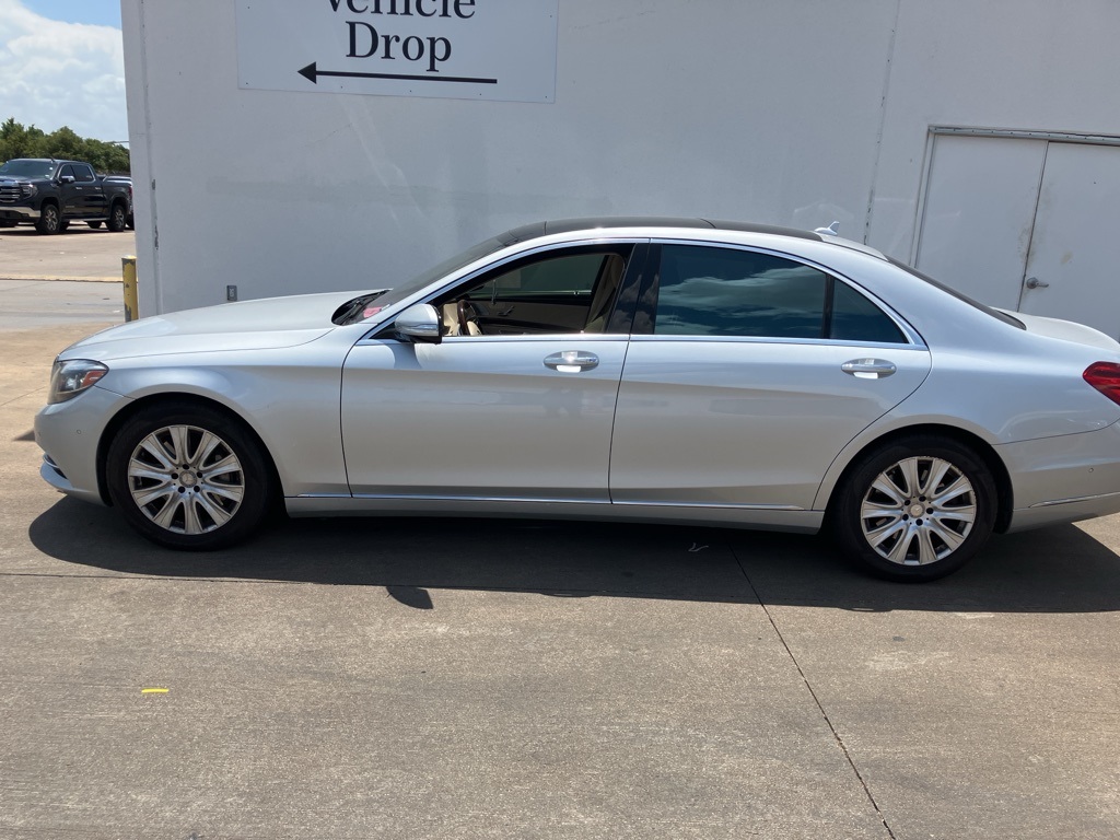 2014 Mercedes Benz S 550 photo 2