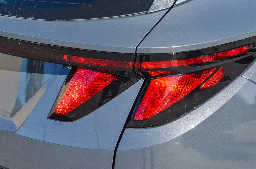 2026 Hyundai Tucson SE photo 4