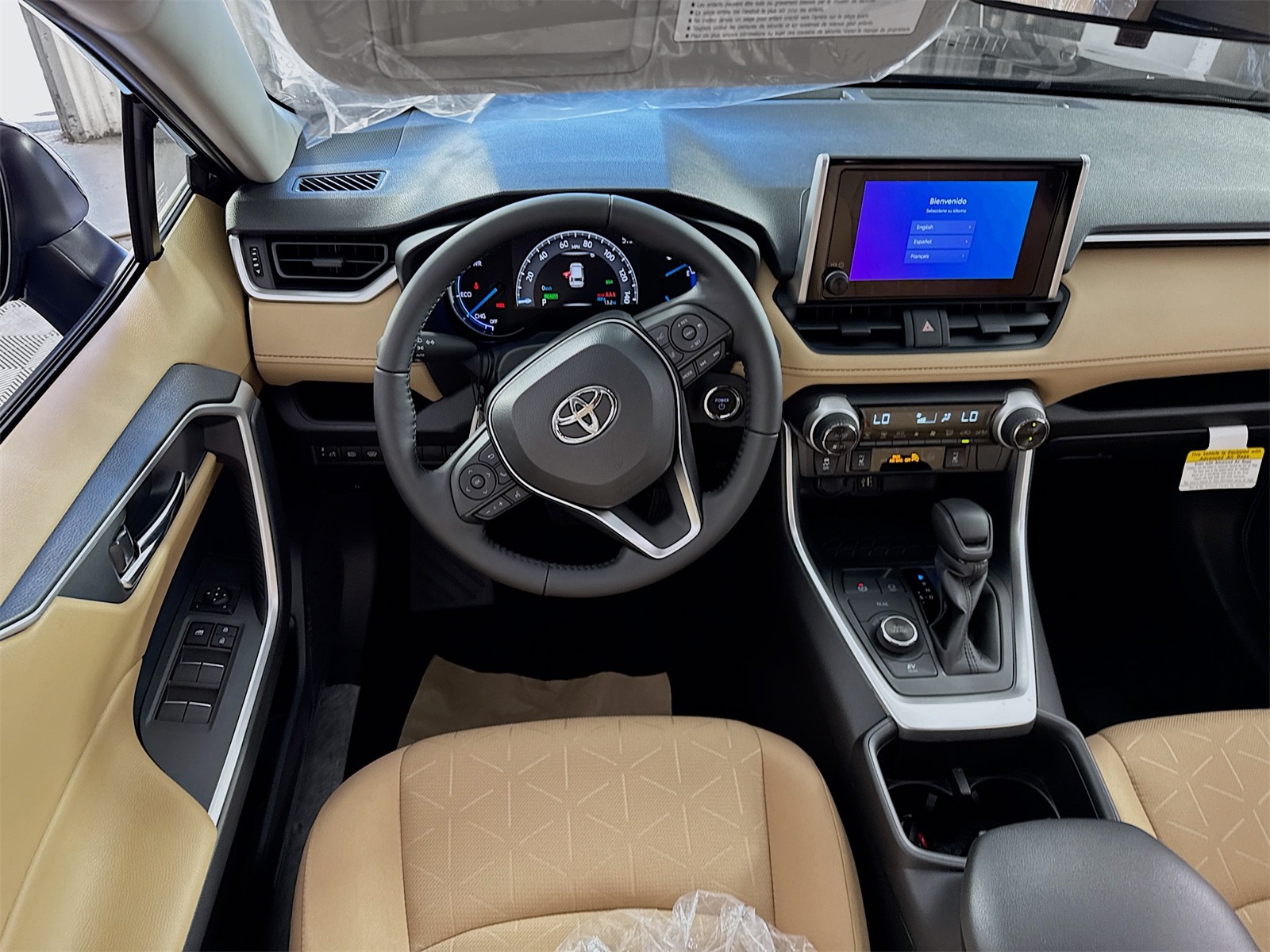 2025 Toyota RAV4 Hybrid XLE photo 11